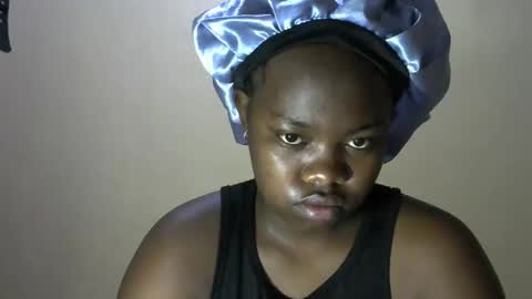 Snapshot of mellcy chatting on 01.21.25 mell online show from 01.21.25