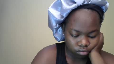 Snapshot of mellcy chatting on 01.21.25 mell online show from 01.21.25