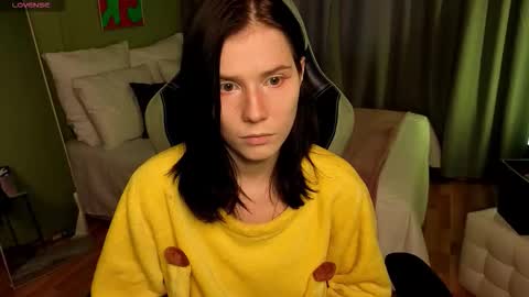 mellhyees online show from 11.05.25