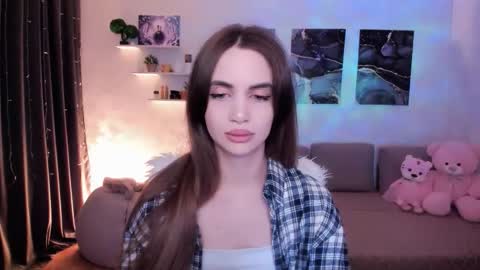 Tessa online show from 10.21.25