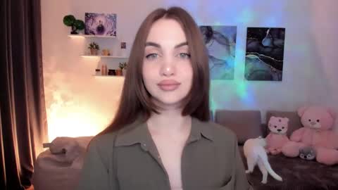 Snapshot of mellifluoustess chatting on 04.21.26 Tessa online show from 04.21.26