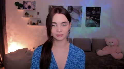 Snapshot of mellifluoustess chatting on 05.15.26 Tessa online show from 05.15.26