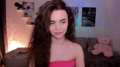 Snapshot of mellifluoustess chatting on 05.28.26 Tessa online show from 05.28.26