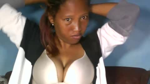 Snapshot of mellissia02 chatting on 01.21.25 mellissa online show from 01.21.25