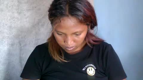 Snapshot of mellissia02 chatting on 02.06.25 mellissa online show from 02.06.25