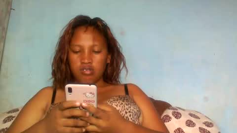 Snapshot of mellissia02 chatting on 02.11.25 mellissa online show from 02.11.25