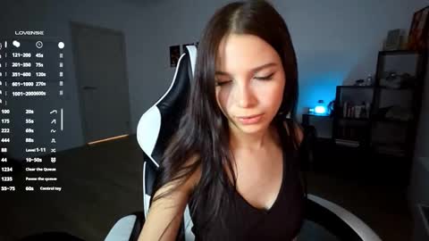 EVA online show from 11.11.25