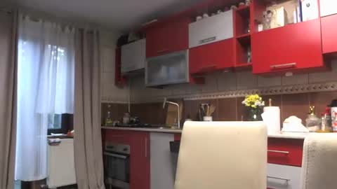 Melly online show from 10.14.25