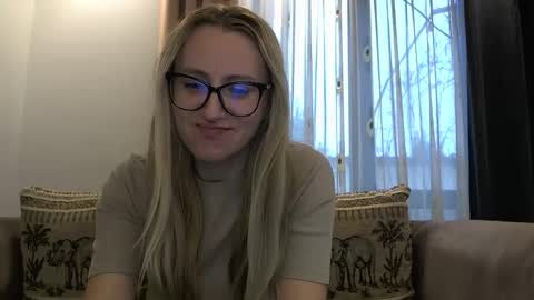 Melly online show from 11.19.25