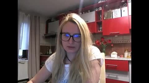 Melly online show from 04.22.26