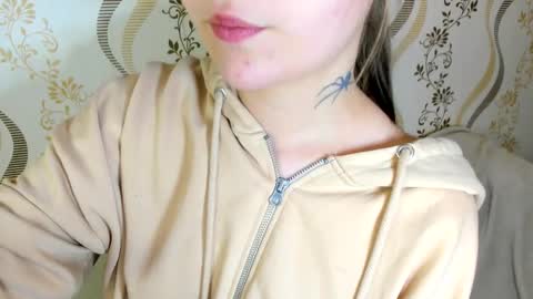 Snapshot of melmooon chatting on 09.28.25 MelMooon online show from 09.28.25