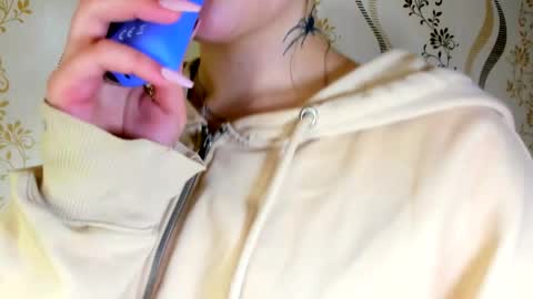 Snapshot of melmooon chatting on 10.14.25 MelMooon online show from 10.14.25