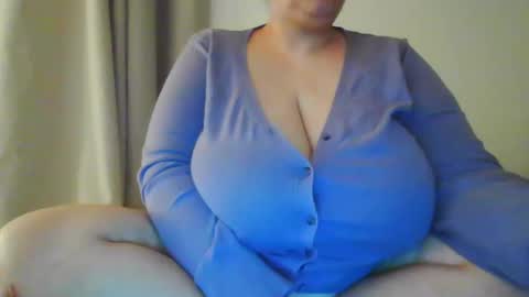 melobigboobs online show from 01.30.25