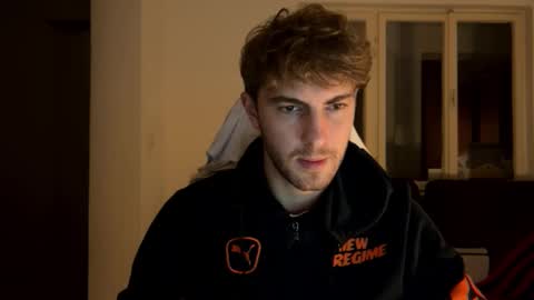 Snapshot of melodicass chatting on 12.08.24 Melodicass online show from 12.08.24