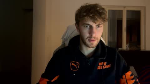 Snapshot of melodicass chatting on 12.12.24 Melodicass online show from 12.12.24