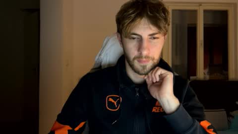 Snapshot of melodicass chatting on 12.22.24 Melodicass online show from 12.22.24