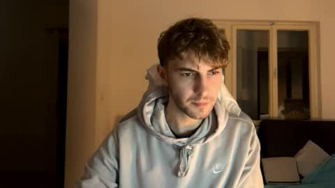 Snapshot of melodicass chatting on 01.05.25 Melodicass online show from 01.05.25