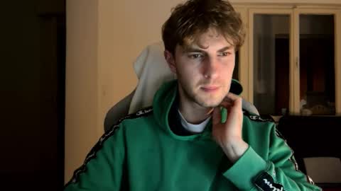 Snapshot of melodicass chatting on 02.04.25 Melodicass online show from 02.04.25