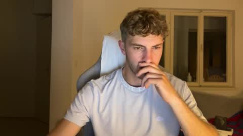 Snapshot of melodicass chatting on 09.16.25 Melodicass online show from 09.16.25