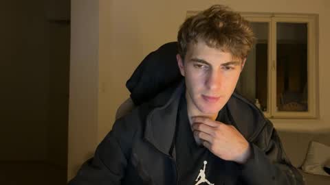 Snapshot of melodicass chatting on 10.31.25 Melodicass online show from 10.31.25