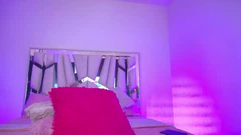    online show from 10.20.25