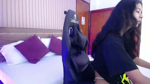 Melody  online show from 12.04.24