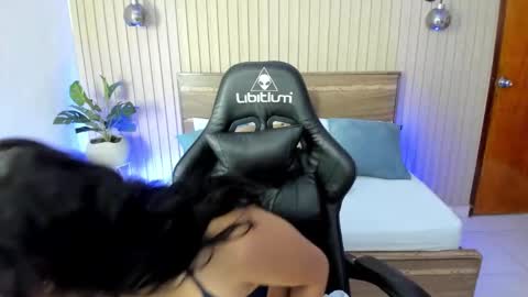 Melody  online show from 01.08.25