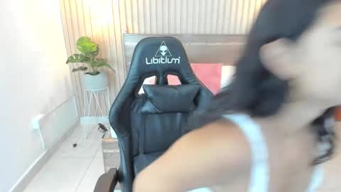 Melody  online show from 02.10.25