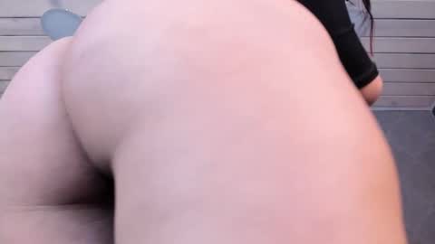 melody_hanks online show from 03.06.25