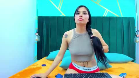 Snapshot of melody_kener chatting on 01.13.25 melody_kener online show from 01.13.25