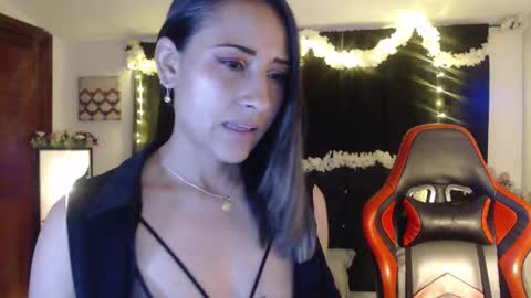 Snapshot of melody_sofia1 chatting on 10.03.25 Melody online show from 10.03.25