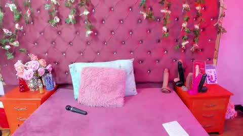 Snapshot of melodysmithass chatting on 10.15.25 Melodysmithass online show from 10.15.25