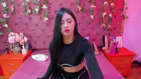 Snapshot of melodysmithass chatting on 10.25.25 Melodysmithass online show from 10.25.25