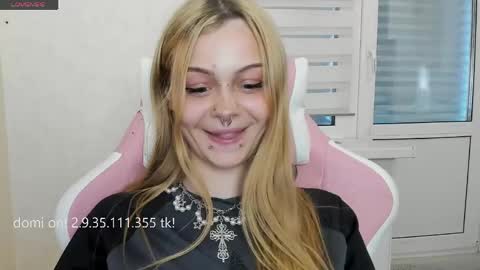 Snapshot of melonipinkbb chatting on 05.15.26 MELONI online show from 05.15.26