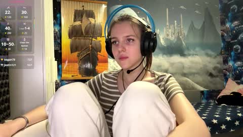 Hi Im Aria 18 years old online show from 11.27.25