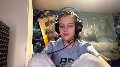 Hi Im Aria 18 years old online show from 01.08.26