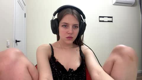 Hi Im Aria 18 years old online show from 02.04.26