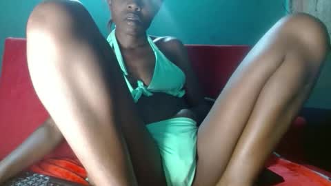 Snapshot of mely1002 chatting on 01.17.26 mely tomson online show from 01.17.26