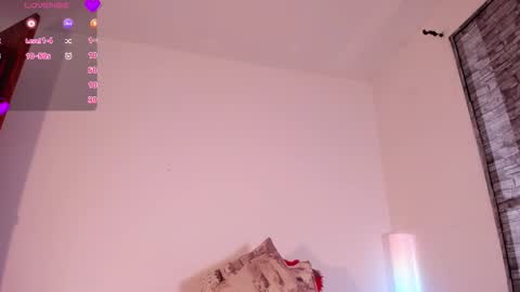 Snapshot of mely_rosee chatting on 09.11.25 online show from 09.11.25