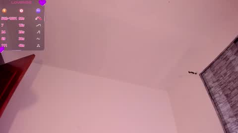 Snapshot of mely_rosee chatting on 09.18.25 online show from 09.18.25