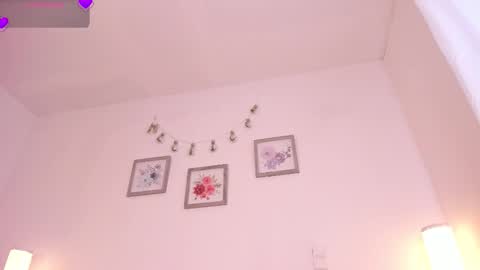 Snapshot of mely_rosee chatting on 02.18.26 online show from 02.18.26