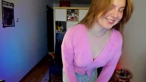 Snapshot of meow_k1tty chatting on 05.08.26 Flora Next stream November 17th at 6 GMT online show from 05.08.26