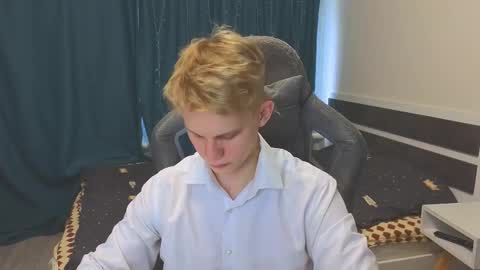 Mickey online show from 11.18.25