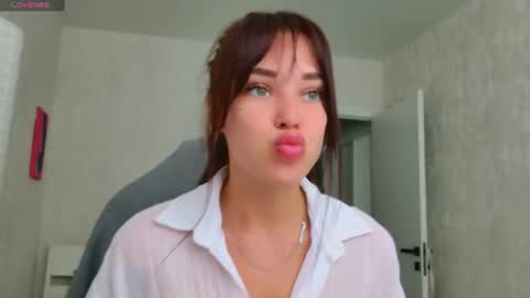 Snapshot of meow_moore chatting on 06.23.26 Megan online show from 06.23.26