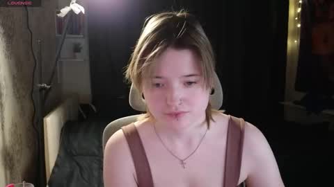 Snapshot of meowki4 chatting on 02.24.26 meowme online show from 02.24.26