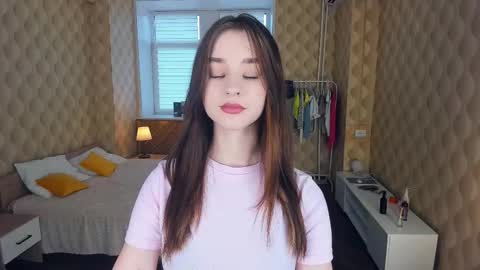 Snapshot of meoww_meows chatting on 10.13.25 Julie online show from 10.13.25