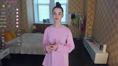 Snapshot of meoww_meows chatting on 11.01.25 Julie online show from 11.01.25