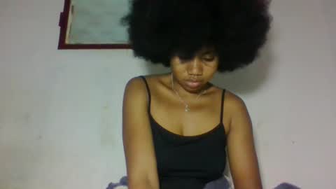 Snapshot of meraldaaaa chatting on 09.14.25 meraldaaaa online show from 09.14.25