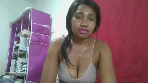 Snapshot of meraldaaaa chatting on 09.16.25 meraldaaaa online show from 09.16.25