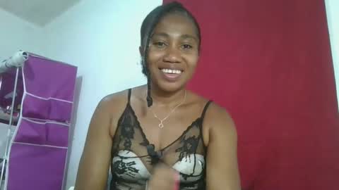 Snapshot of meraldaaaa chatting on 10.12.25 meraldaaaa online show from 10.12.25